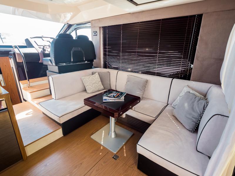 Book yachts online - motorboat - Sessa Fly 47 - Star Dust - rent