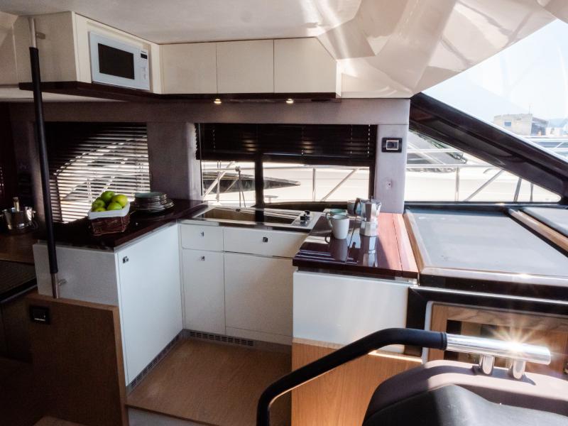 Book yachts online - motorboat - Sessa Fly 47 - Star Dust - rent
