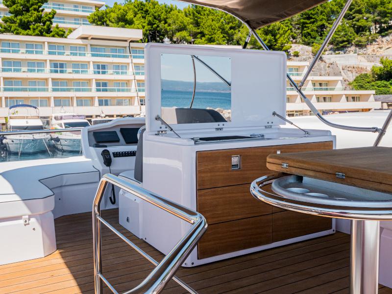 Book yachts online - motorboat - Sessa Fly 42 - Jupika II - rent