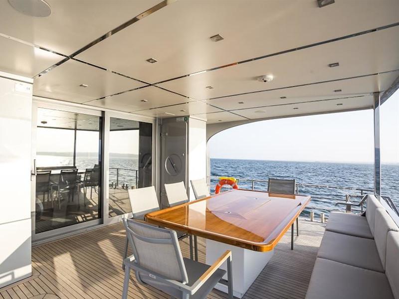 Book yachts online - motorboat - Timeless 78 - Super Yacht - rent
