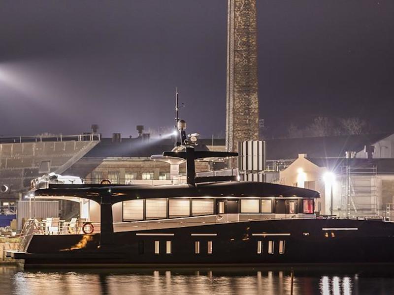 Book yachts online - motorboat - Timeless 78 - Super Yacht - rent