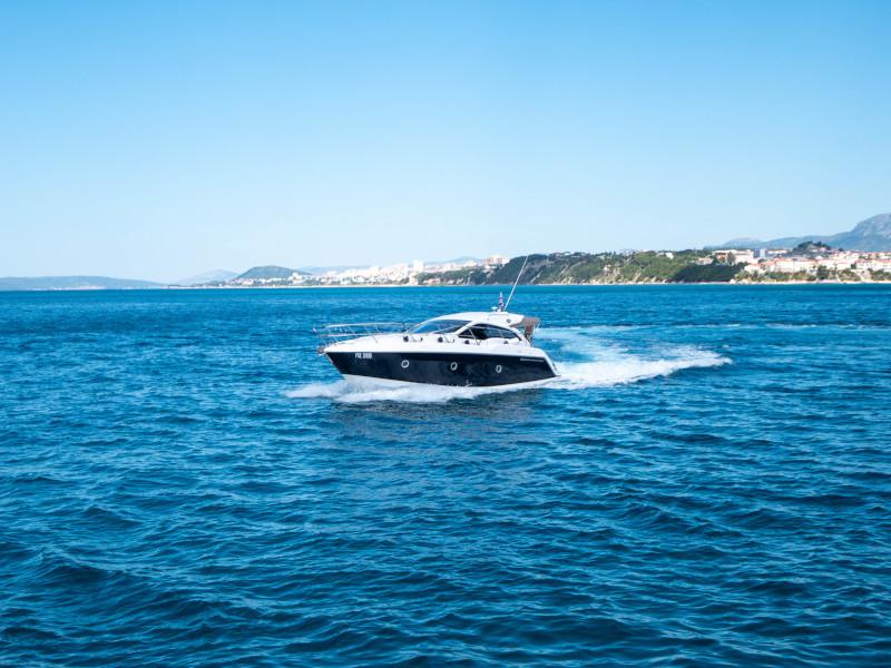 Book yachts online - motorboat - Sessa C35 - Jupika - rent