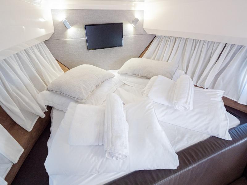 Book yachts online - motorboat - Sessa C35 - Jupika - rent