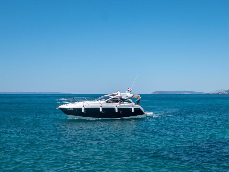 Book yachts online - motorboat - Sessa C35 - Jupika - rent