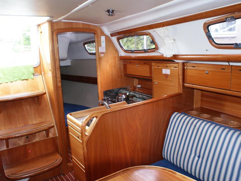 Book yachts online - sailboat - Bavaria 30 - ANA - rent