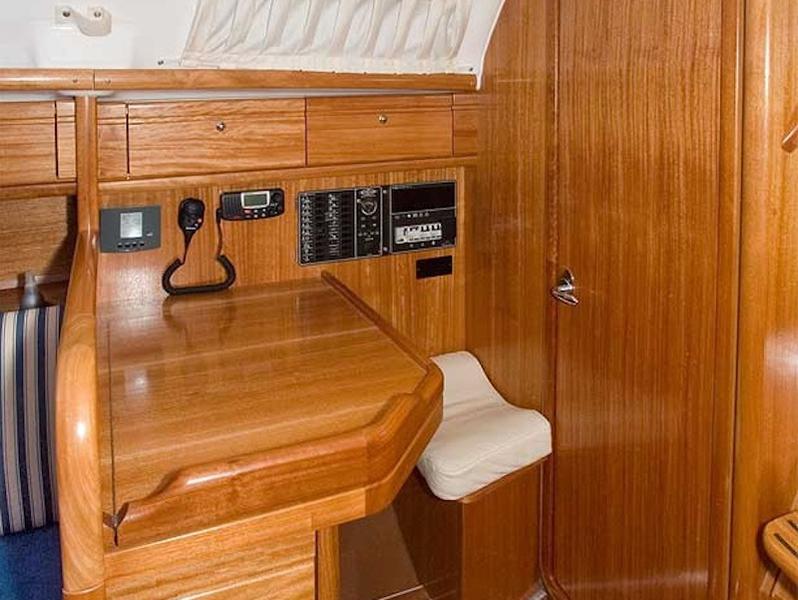 Book yachts online - sailboat - Bavaria 30 - ANA - rent