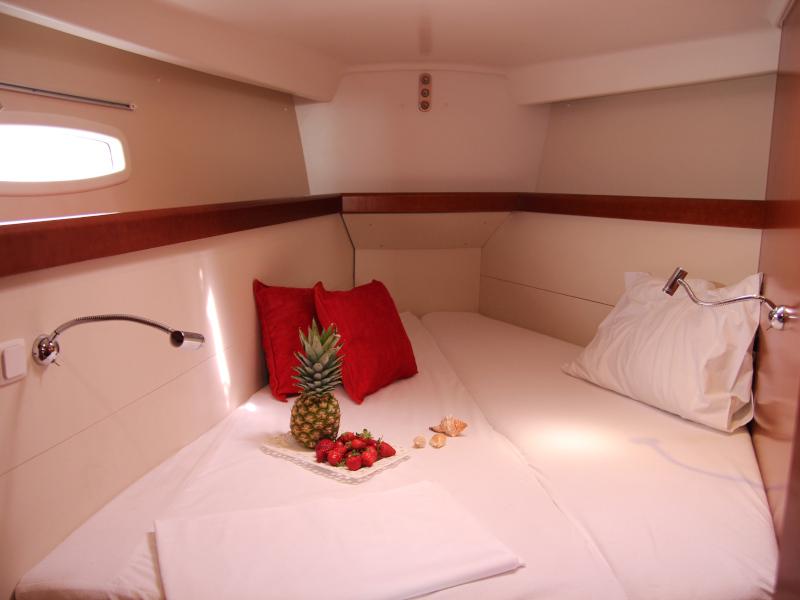 Book yachts online - sailboat - Oceanis 46 - Armonia - rent