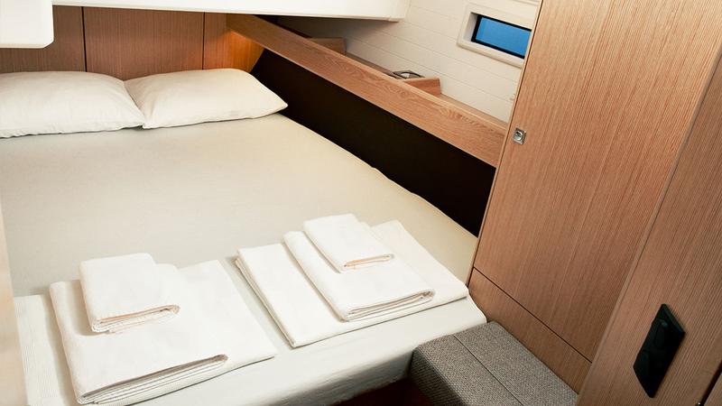 Book yachts online - sailboat - Bavaria 46 Cruiser - AMSTERDAM - rent