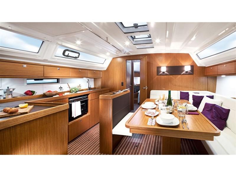 Book yachts online - sailboat - Bavaria 46 Cruiser - BARCELONA - rent