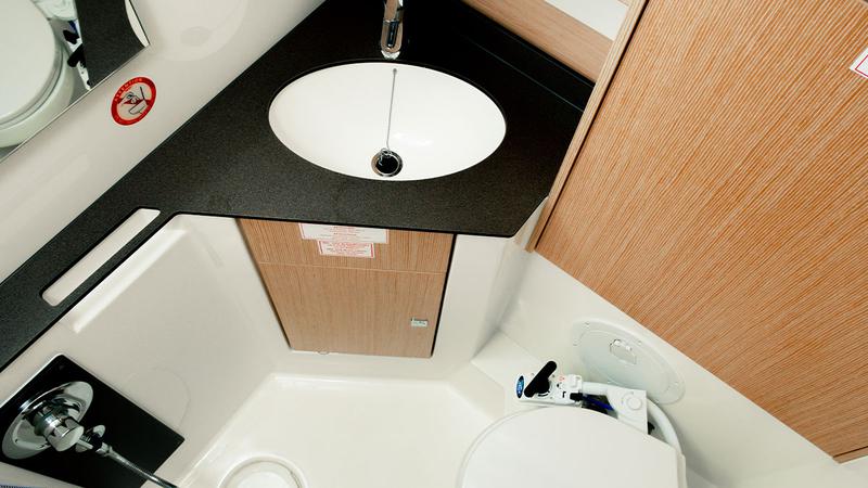 Book yachts online - sailboat - Bavaria 46 Cruiser - BARCELONA - rent