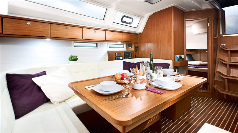 Book yachts online - sailboat - Bavaria 46 Cruiser - BARCELONA - rent