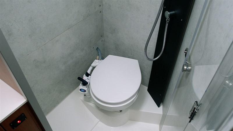 Book yachts online - sailboat - Bavaria C42 - NOMAD - rent