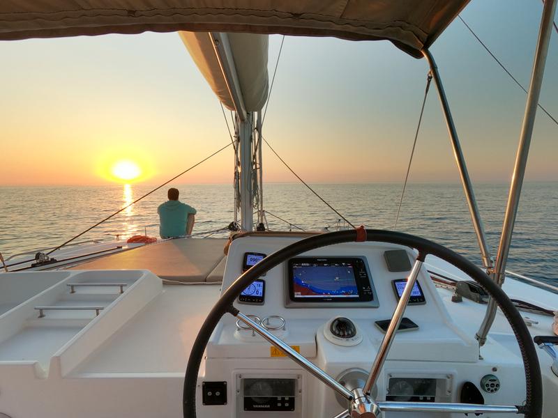 Book yachts online - catamaran - Lagoon 450  Flybridge - Zia Nella - rent