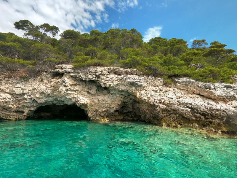 Book yachts online - catamaran - Lagoon 450  Flybridge - Zia Nella - rent