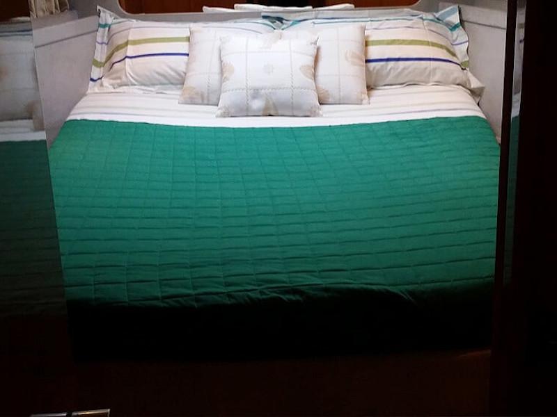 Book yachts online - motorboat - Raffaelli Storm 47S - Isla Balula - rent