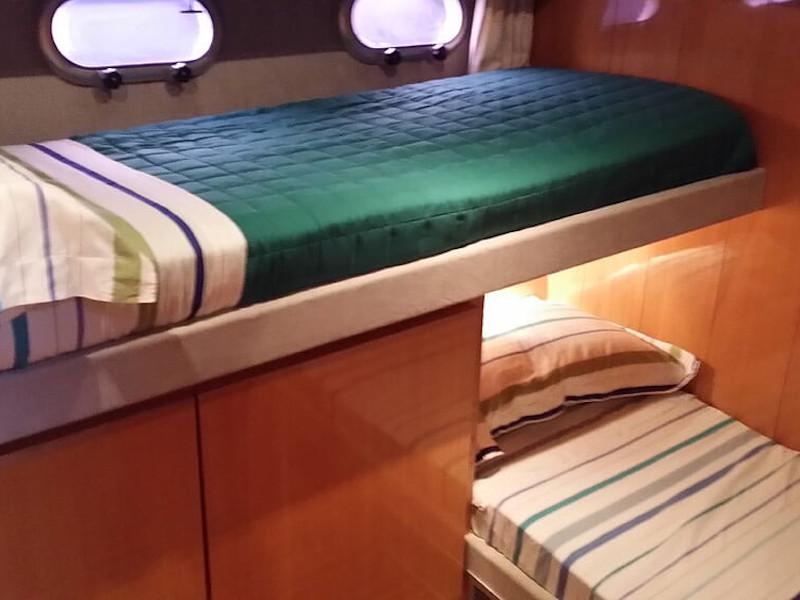 Book yachts online - motorboat - Raffaelli Storm 47S - Isla Balula - rent