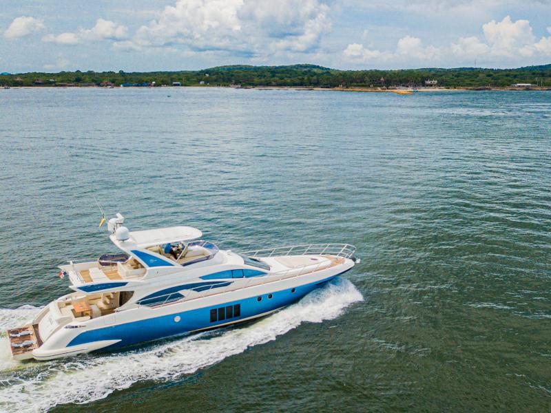 Book yachts online - motorboat - Azimut 64 Flybridge - Copacceti - rent