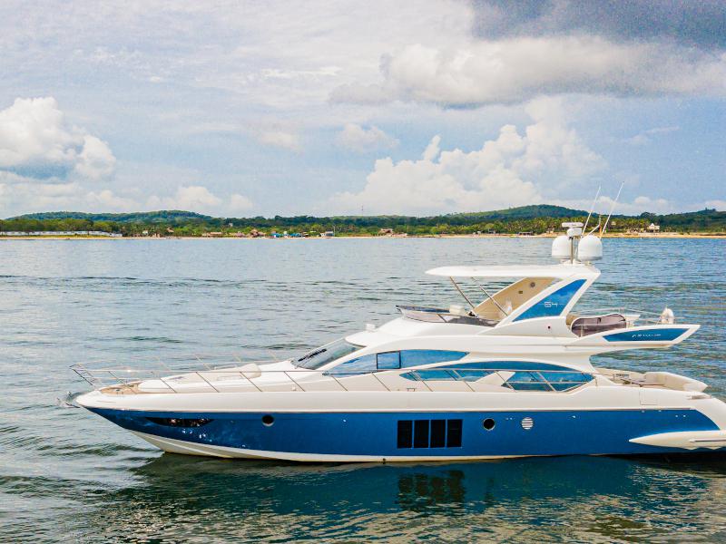 Book yachts online - motorboat - Azimut 64 Flybridge - Copacceti - rent