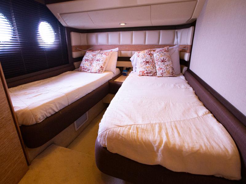 Book yachts online - motorboat - Azimut 64 Flybridge - Copacceti - rent