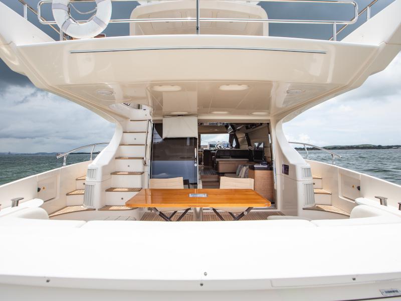 Book yachts online - motorboat - Azimut 64 Flybridge - Copacceti - rent