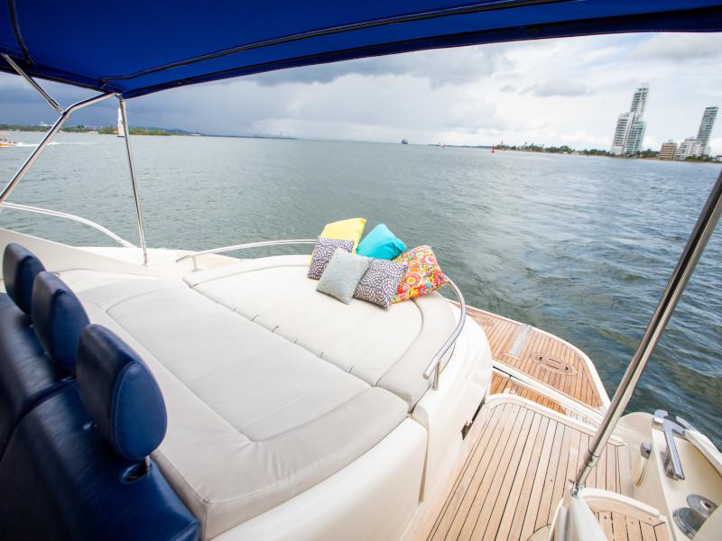 Book yachts online - motorboat - Azimut 55 - Atlantis - rent