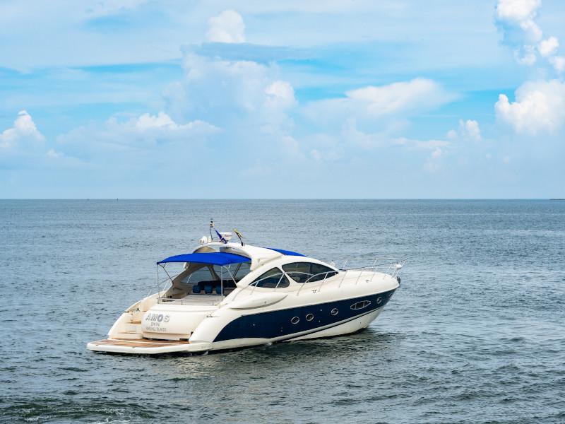 Book yachts online - motorboat - Azimut 55 - Atlantis - rent
