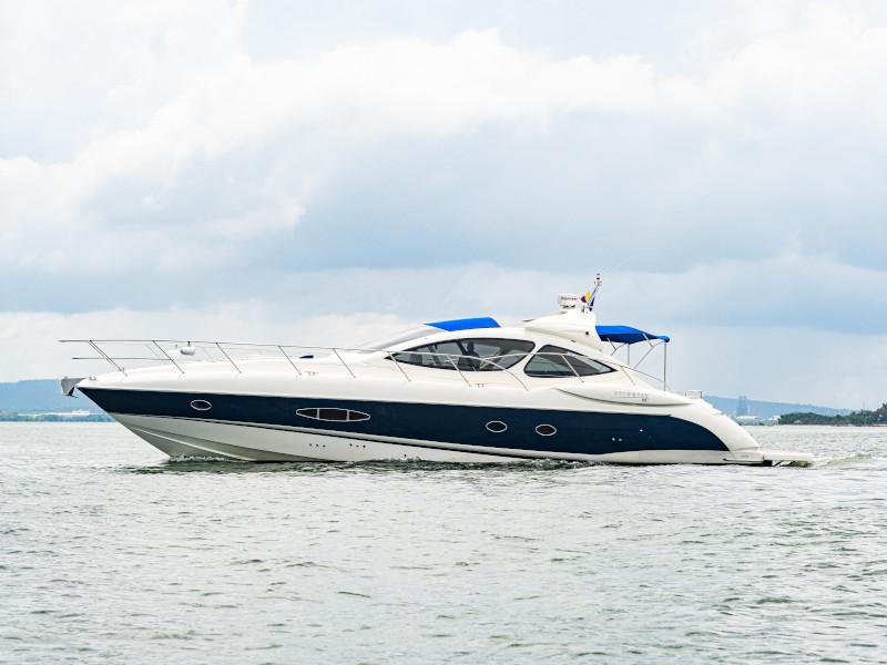Book yachts online - motorboat - Azimut 55 - Atlantis - rent