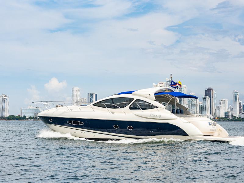 Book yachts online - motorboat - Azimut 55 - Atlantis - rent
