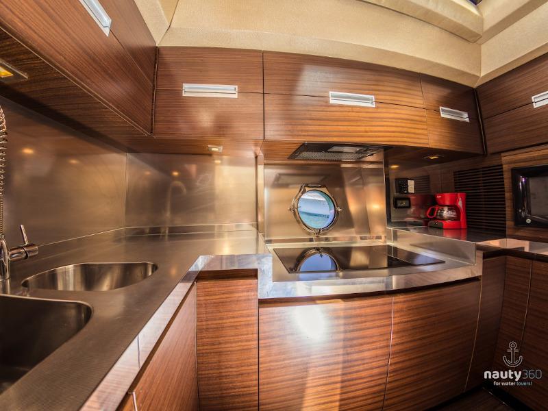 Book yachts online - motorboat - Azimut 62 S - Venecia - rent