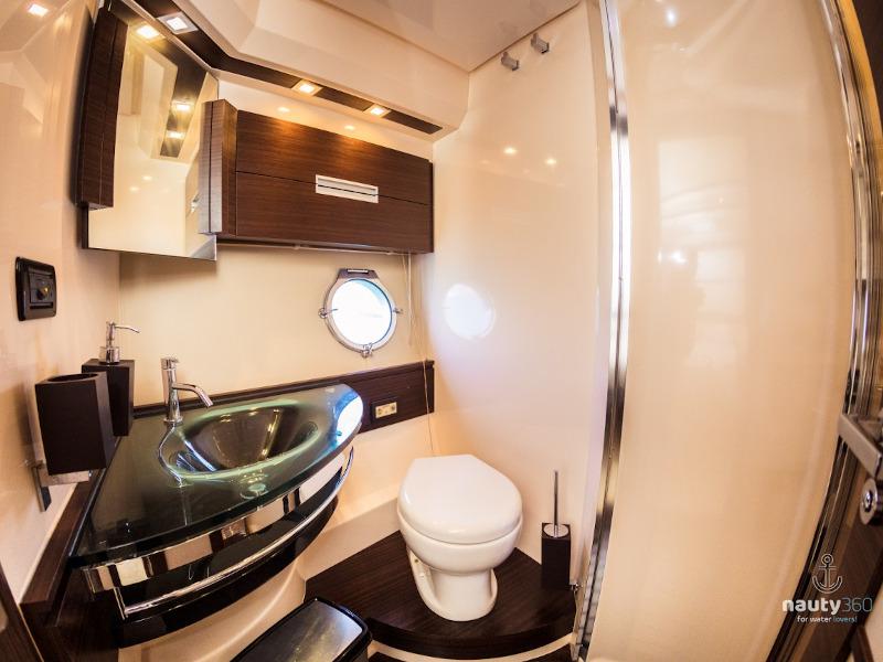 Book yachts online - motorboat - Azimut 62 S - Venecia - rent