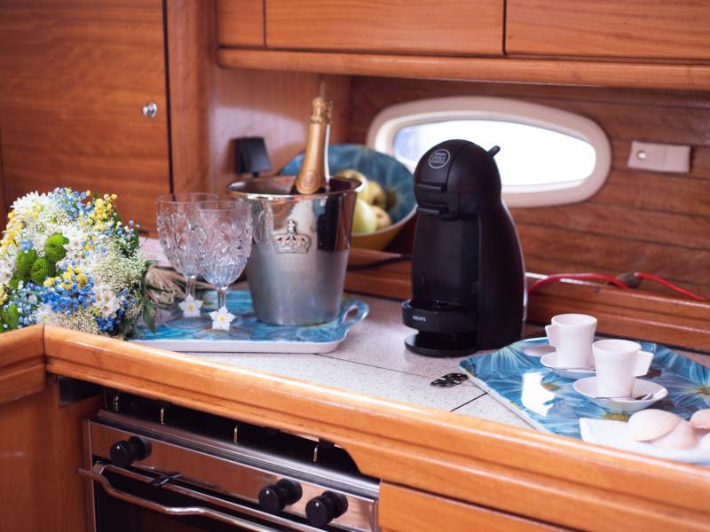 Book yachts online - sailboat - Bavaria 46 Cruiser - Joana - rent