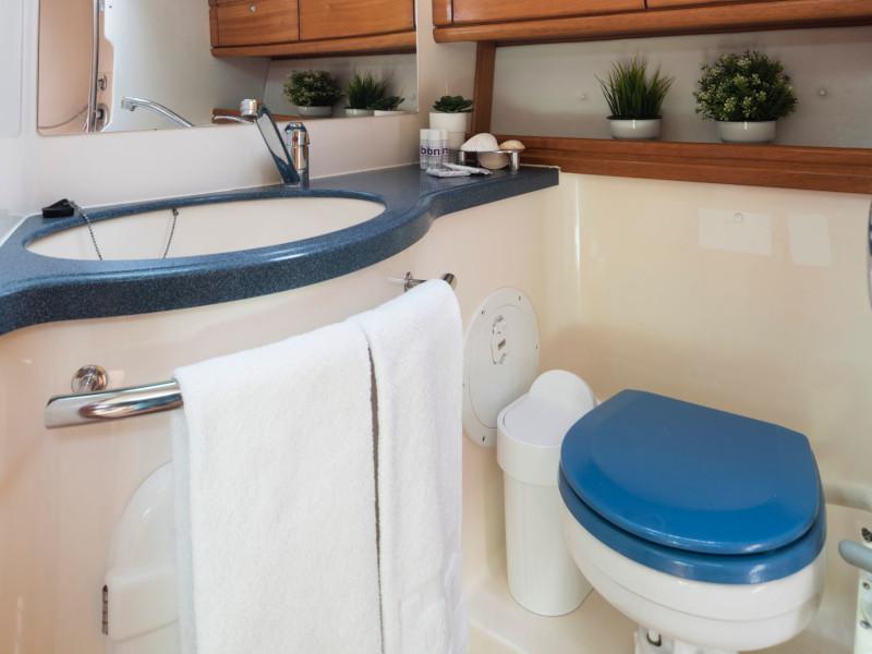 Book yachts online - sailboat - Bavaria 46 Cruiser - Joana - rent