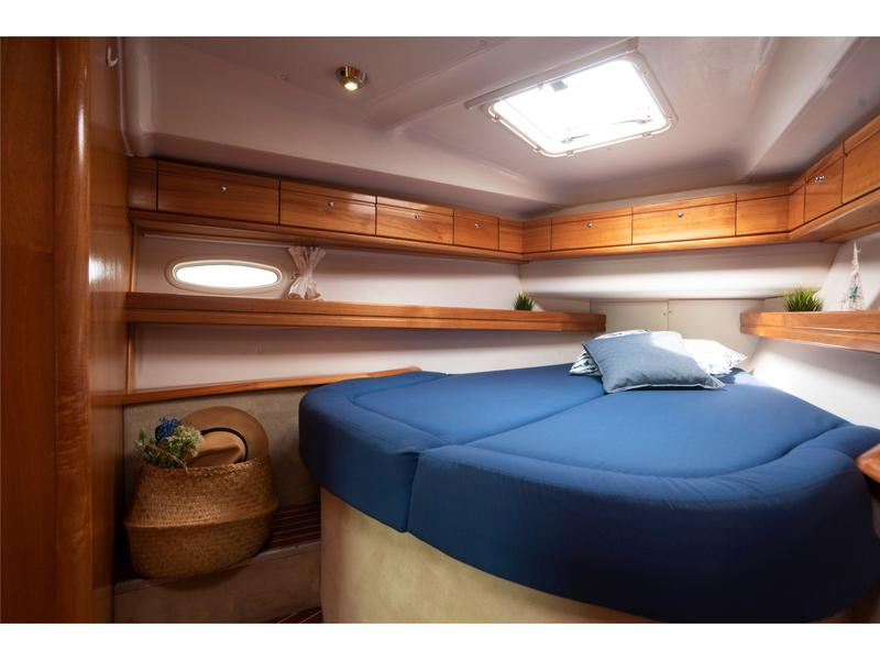 Book yachts online - sailboat - Bavaria 46 Cruiser - Joana - rent