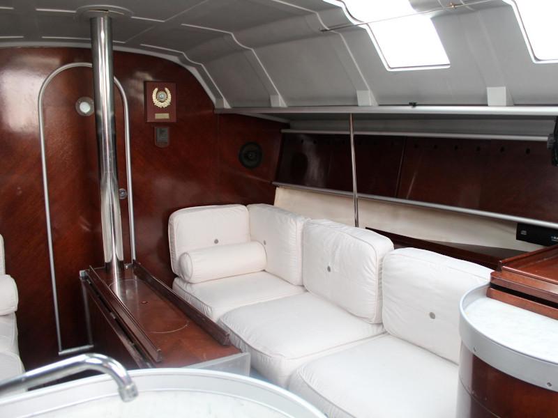 Book yachts online - sailboat - First 35 S5 - Diva - rent