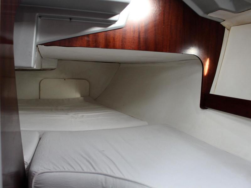 Book yachts online - sailboat - First 35 S5 - Diva - rent