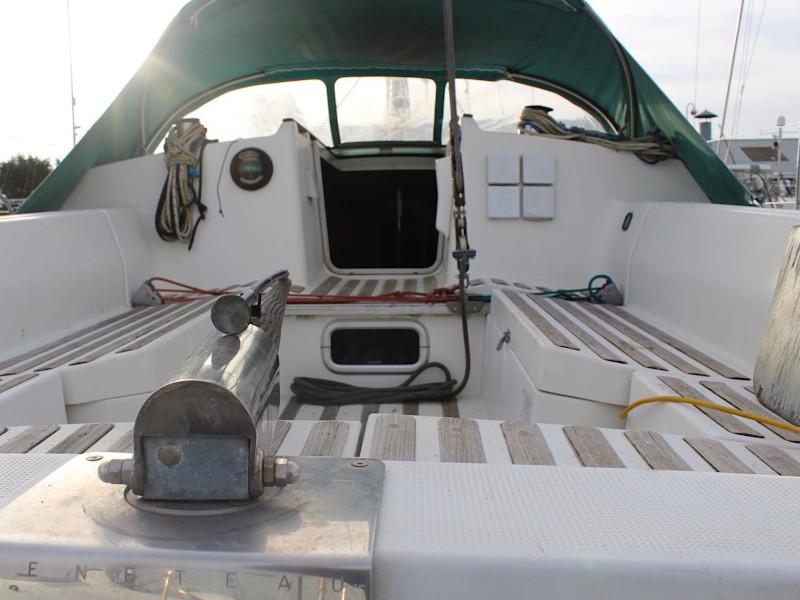 Book yachts online - sailboat - First 35 S5 - Diva - rent