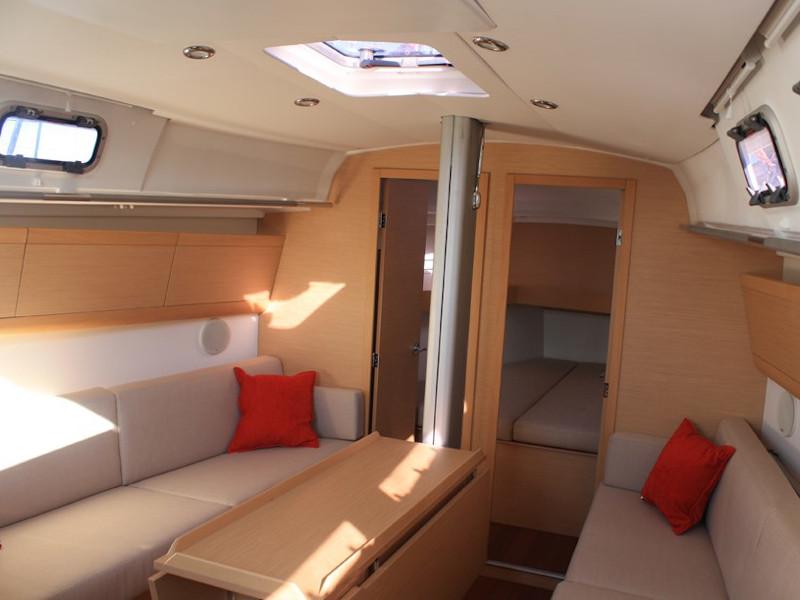 Book yachts online - sailboat - First 35 - MUSUKO - rent