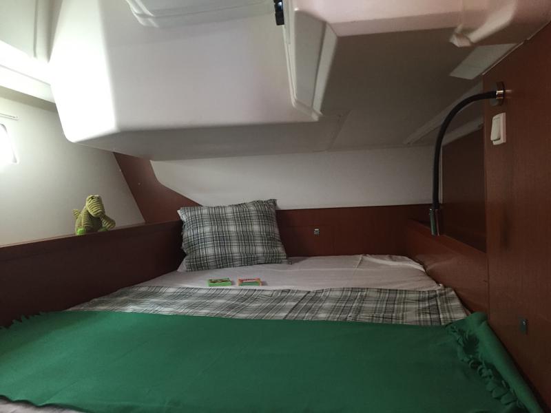 Book yachts online - sailboat - Oceanis 45 - NAYA - rent