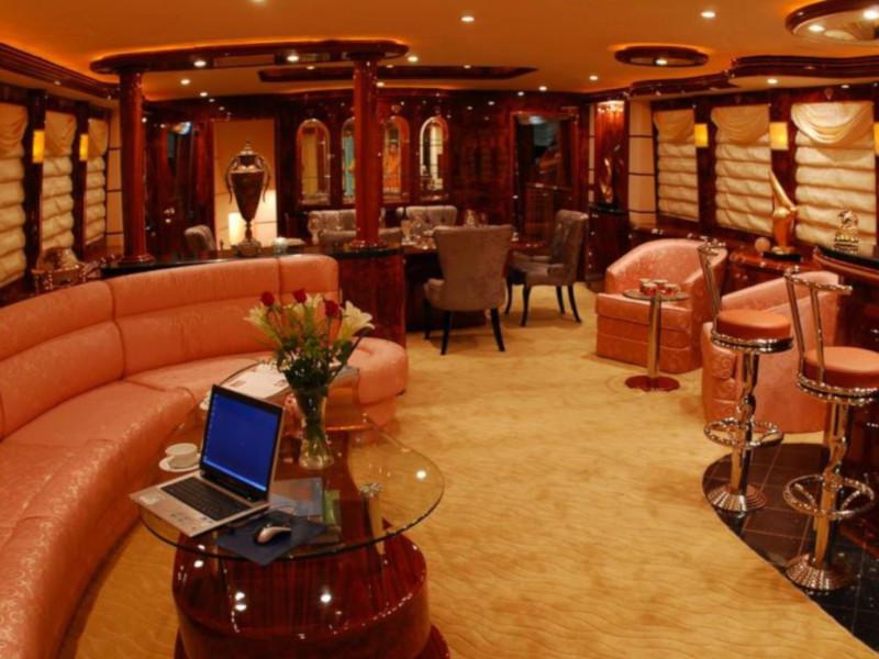 Book yachts online - motorboat - Motoryacht - LADY EILEEN II - rent