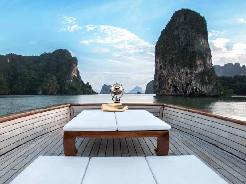 Book yachts online - motorboat - Wooden motor yacht - Maha Bhetra - rent