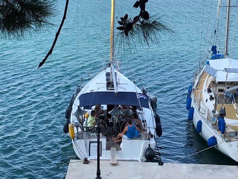 Book yachts online - sailboat - Hanse 385 - Happy Impuls - rent