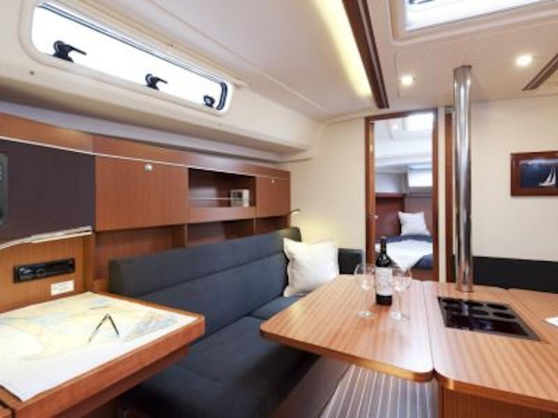 Book yachts online - sailboat - Hanse 385 - Happy Impuls - rent