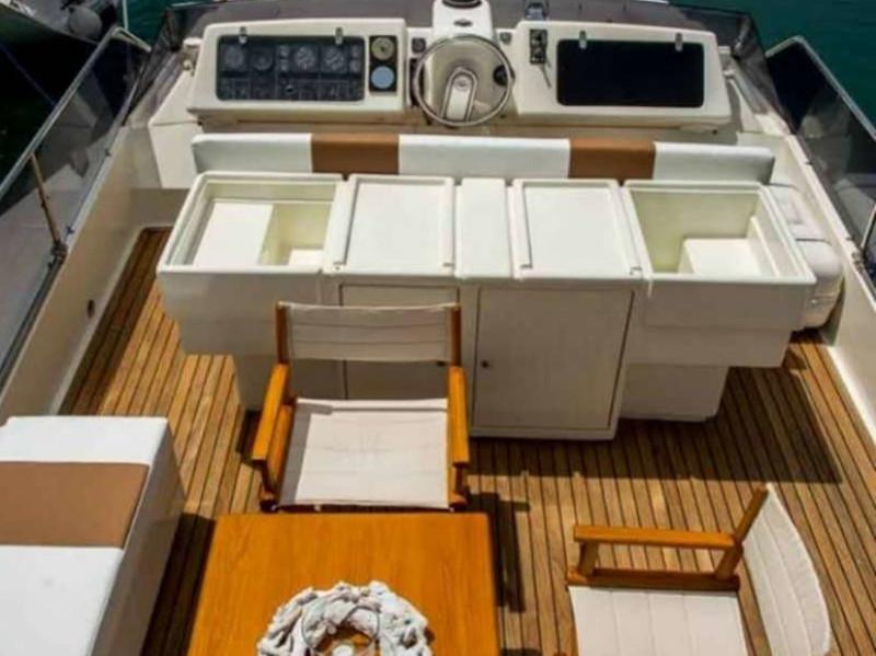 Book yachts online - motorboat - Posillipo Technema 68 - Sofia - rent