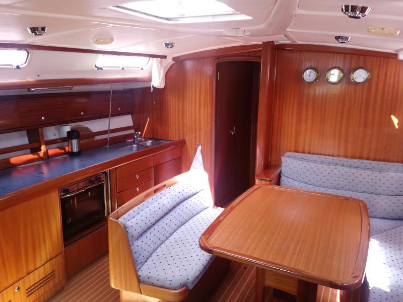 Book yachts online - sailboat - Bavaria 44 - Meltemi - rent