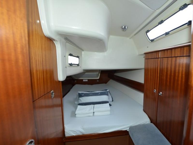 Book yachts online - sailboat - Bavaria 44 - Irene - rent