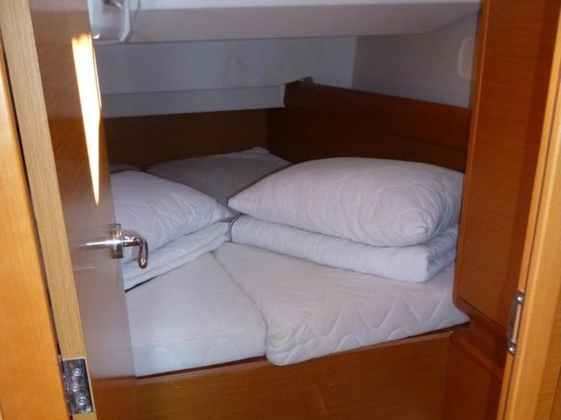 Book yachts online - sailboat - Sun Odyssey 439 - Spirus - rent