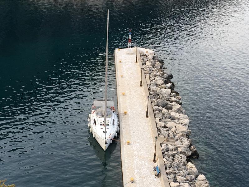 Book yachts online - sailboat - Oceanis 43 - Beauty L | Electric Toilets | Solar Panels - rent