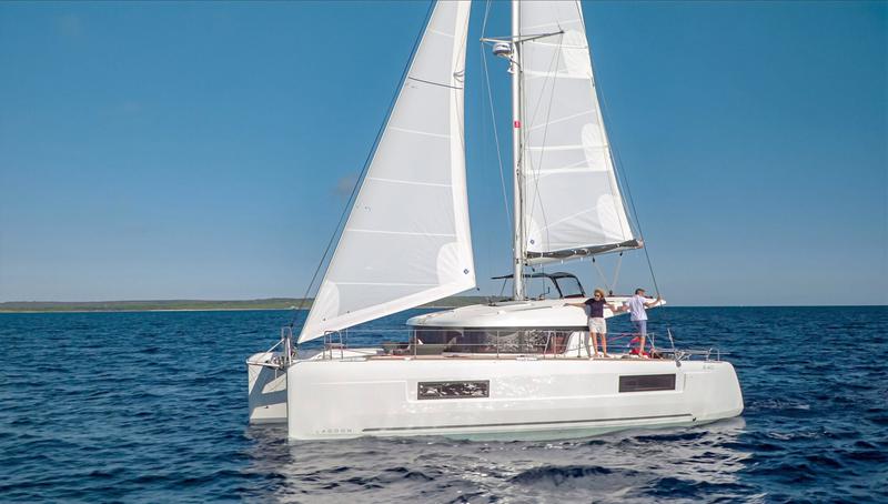 Book yachts online - catamaran - Lagoon 40 Owner Version - Lubina - rent