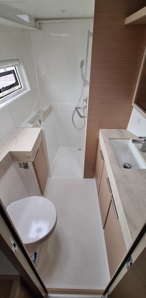 Book yachts online - catamaran - Lagoon 40 Owner Version - Lubina - rent