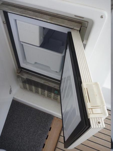 Book yachts online - catamaran - Lagoon 450 Sport - Oryx - rent